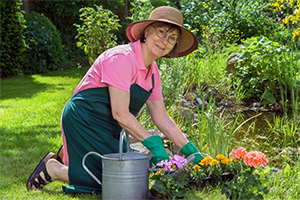 Gardening Without Strain: Tips for Tending to Your Garden After Hip or Knee Replacement